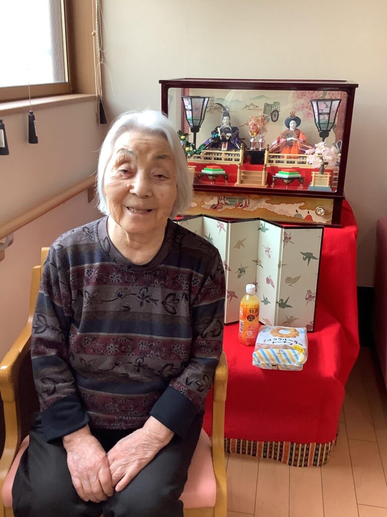 雛人形と記念撮影